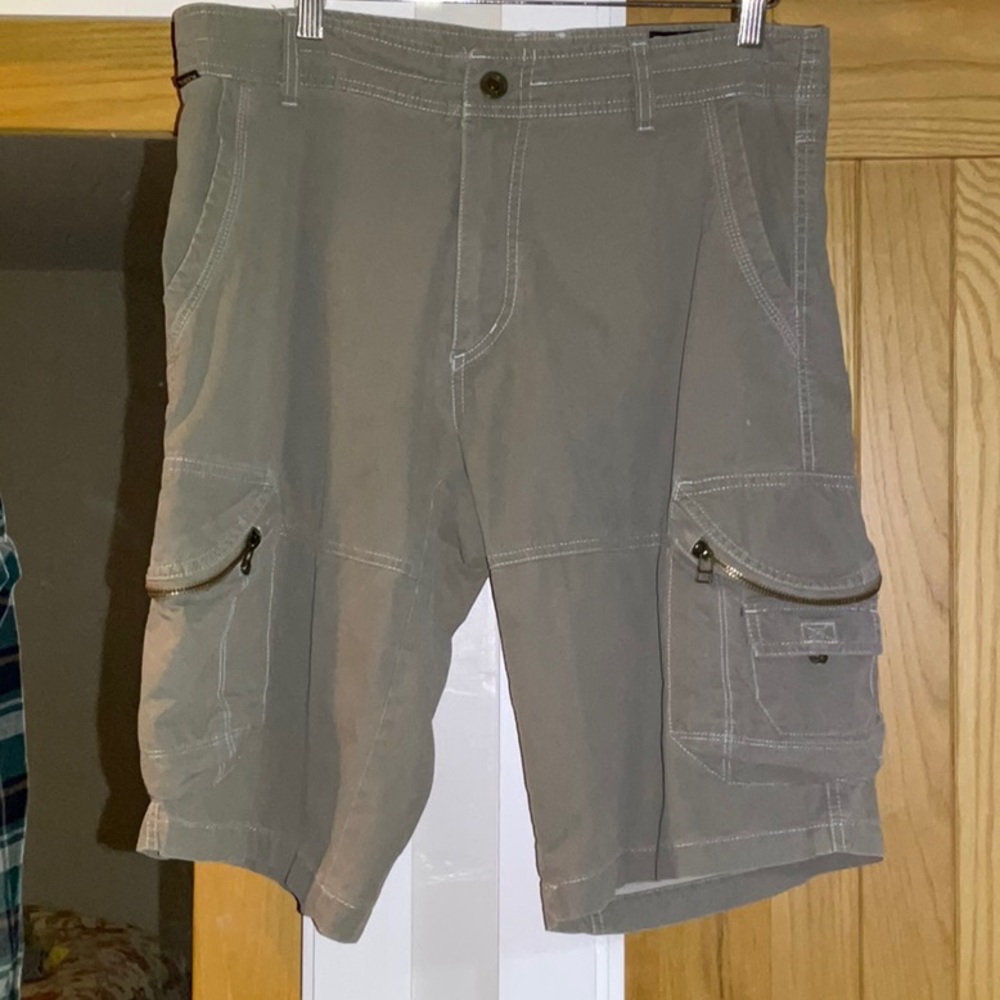 Men’s Kühl Ambush Hiking Shorts. Vintage Patinadye, Cargo Zip Pockets. Size 34